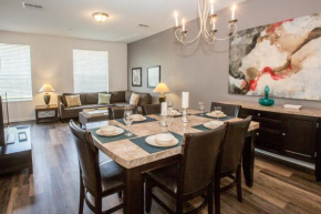 Beautiful 3-Story Vista Cay Townhome Near Disney